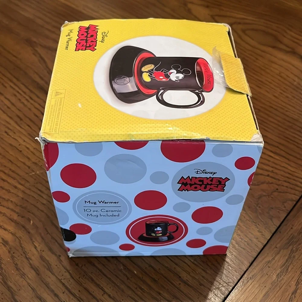Disney Mickey Mouse mug and mug‎ warmer